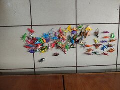 Vand jucarii dinozauri